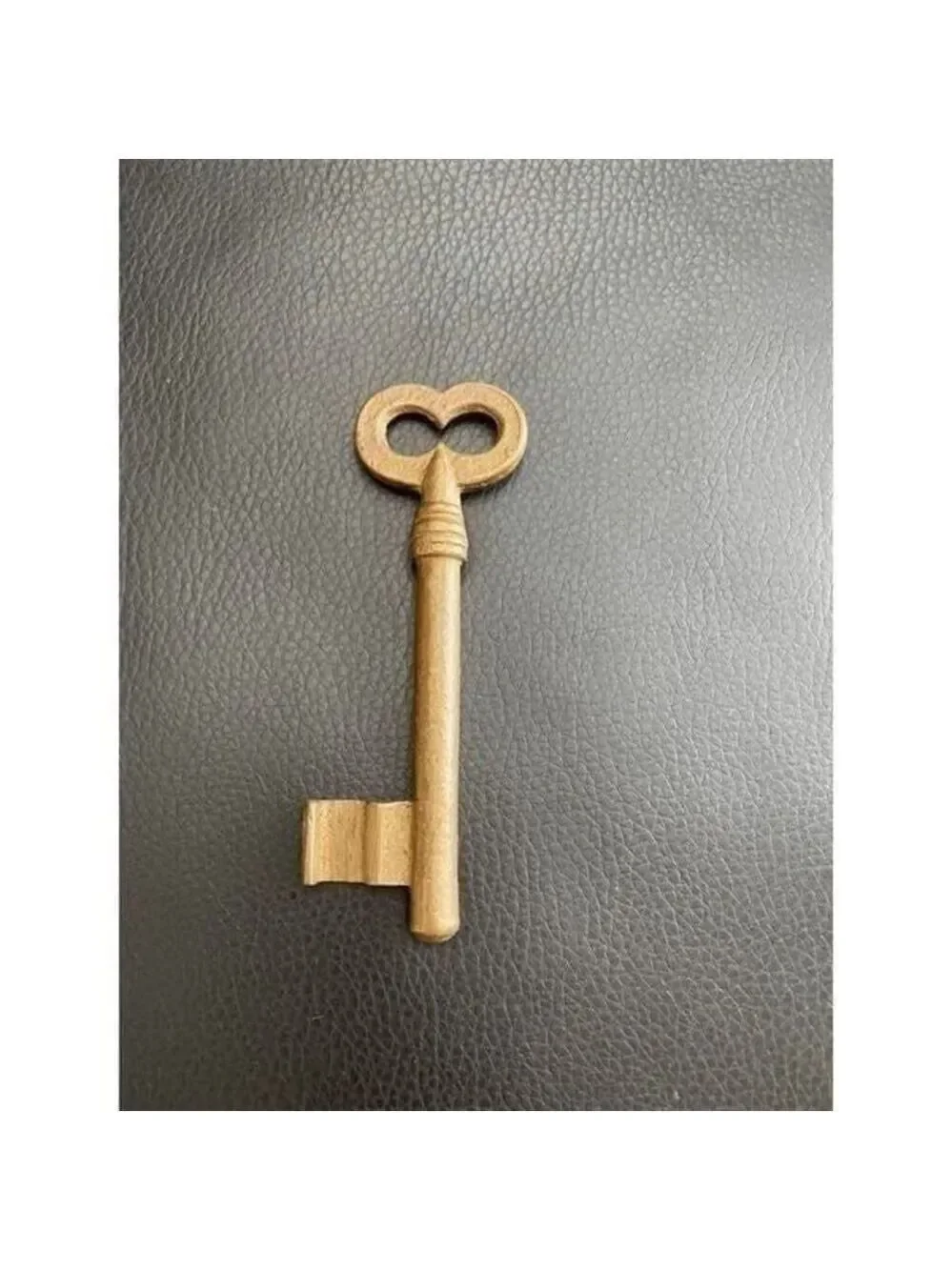 VTG brass heart love shape key